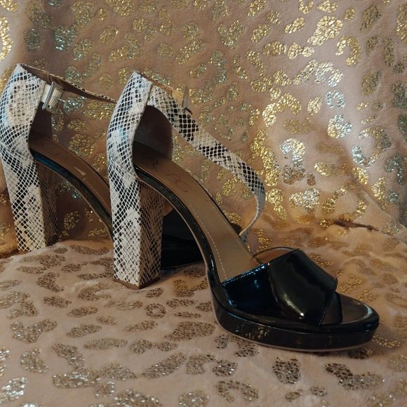 BCBG peep toes 9 1/2 - Picture 1 of 5